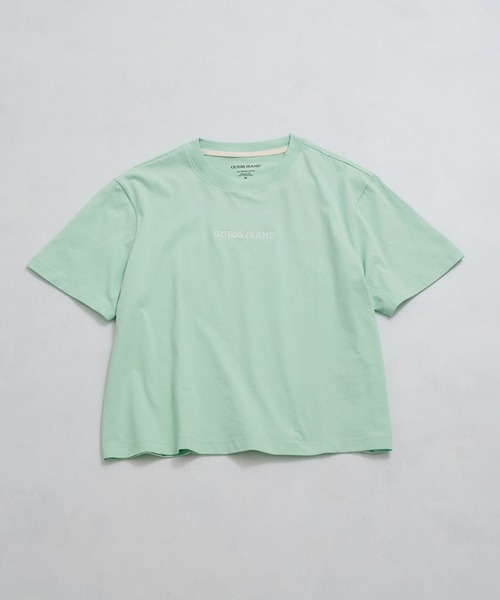GUESS JEANS（ゲスジーンズ）の「【GUESS】BOXY EMBRO LOGO TEE（Tシャツ/カットソー・レディース・ブラック/パープル系その他5/ミント/ホワイト/イエロー系その他2・FREE）」の3枚目の写真