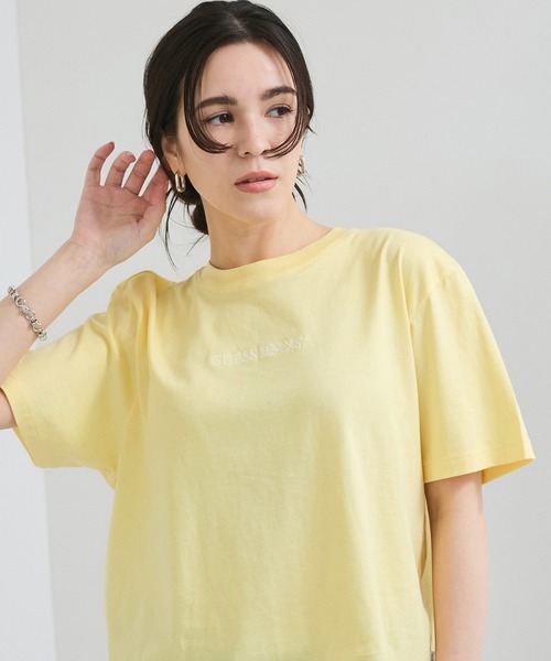 GUESS JEANS（ゲスジーンズ）の「【GUESS】BOXY EMBRO LOGO TEE（Tシャツ/カットソー・レディース・ブラック/パープル系その他5/ミント/ホワイト/イエロー系その他2・FREE）」の11枚目の写真
