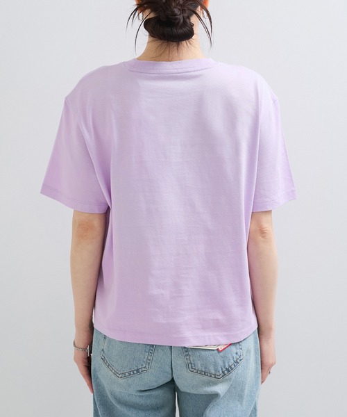 GUESS JEANS（ゲスジーンズ）の「【GUESS】BOXY EMBRO LOGO TEE（Tシャツ/カットソー・レディース・ブラック/パープル系その他5/ミント/ホワイト/イエロー系その他2・FREE）」の14枚目の写真