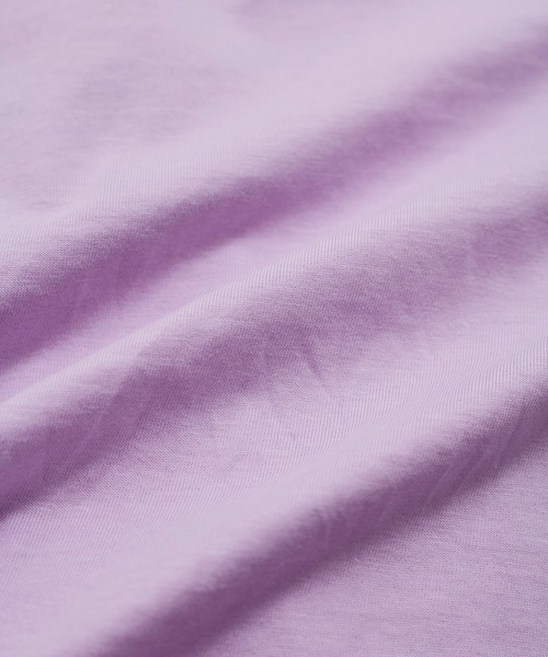 GUESS JEANS（ゲスジーンズ）の「【GUESS】BOXY EMBRO LOGO TEE（Tシャツ/カットソー・レディース・ブラック/パープル系その他5/ミント/ホワイト/イエロー系その他2・FREE）」の19枚目の写真