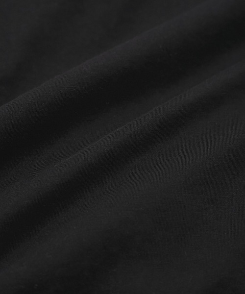 GUESS JEANS（ゲスジーンズ）の「【GUESS】BOXY EMBRO LOGO TEE（Tシャツ/カットソー・レディース・ブラック/パープル系その他5/ミント/ホワイト/イエロー系その他2・FREE）」の20枚目の写真