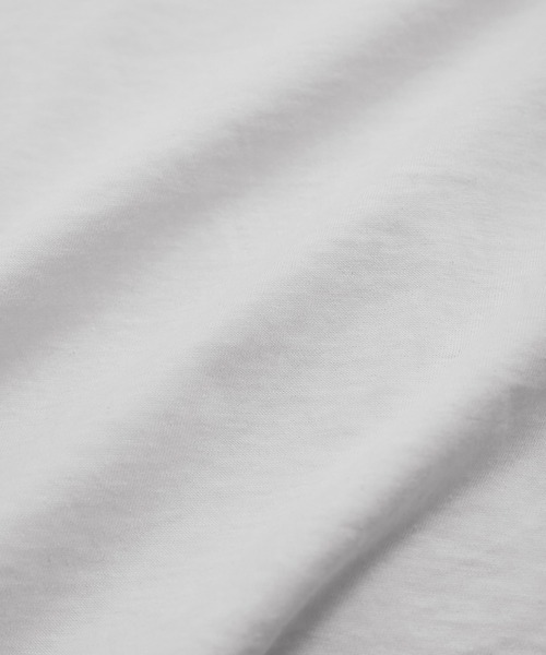 GUESS JEANS（ゲスジーンズ）の「【GUESS】BOXY EMBRO LOGO TEE（Tシャツ/カットソー・レディース・ブラック/パープル系その他5/ミント/ホワイト/イエロー系その他2・FREE）」の21枚目の写真