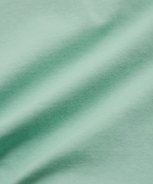 GUESS JEANS（ゲスジーンズ）の「【GUESS】BOXY EMBRO LOGO TEE（Tシャツ/カットソー・レディース・ブラック/パープル系その他5/ミント/ホワイト/イエロー系その他2・FREE）」の22枚目の写真