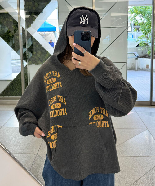 RePRODUCTION LABEL(リプロダクションレーベル)の「【RePRODUCTION LABEL / リプロダクションレーベル】サーマルスキッパーフーディー(Tシャツ/カットソー・レディース・チャコールグレー/ブルー・FREE)」の13枚目の写真