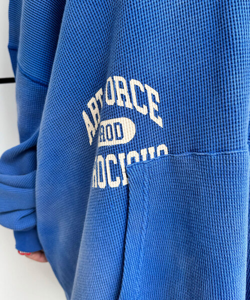 RePRODUCTION LABEL(リプロダクションレーベル)の「【RePRODUCTION LABEL / リプロダクションレーベル】サーマルスキッパーフーディー(Tシャツ/カットソー・レディース・チャコールグレー/ブルー・FREE)」の5枚目の写真