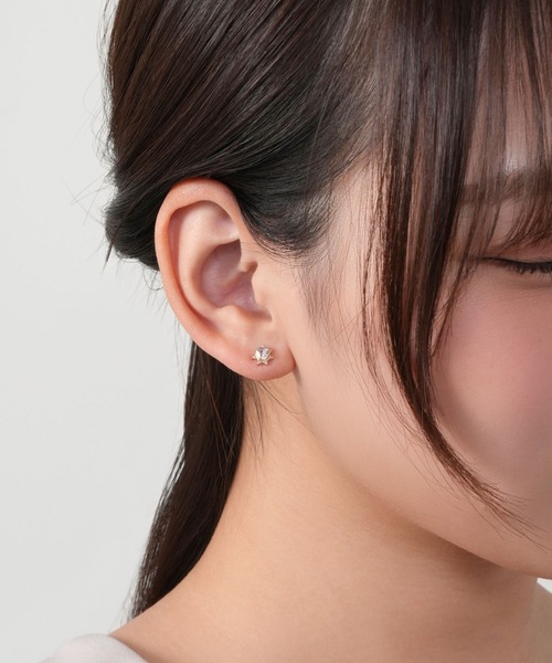VENDOME AOYAMA(ヴァンドーム青山)の「K10YG ホワイトトパーズ ピアス(ピアス(両耳用)・レディース・イエローゴールド・ONE SIZE)」の5枚目の写真