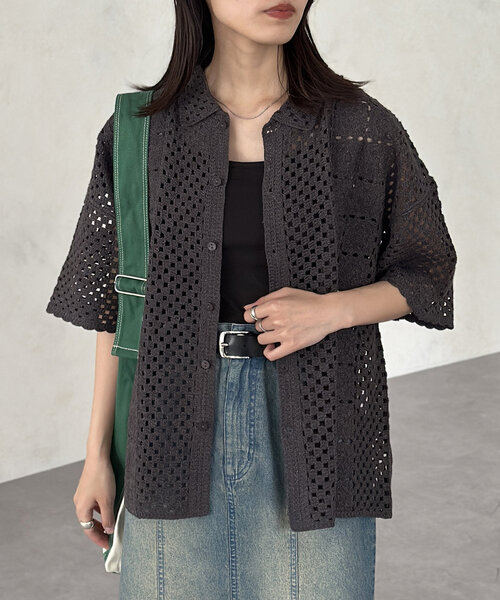 CPCM（シーピーシーエム）の「クロシェ半袖ニットシャツ（シャツ/ブラウス・レディース・ネイビー/グリーン/ブラック/オフホワイト・MEDIUM/LARGE）」の3枚目の写真