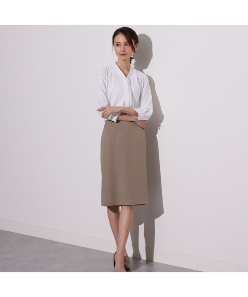 AOYAMA（アオヤマ）の「【UVカット】パールボタンボウタイブラウス7分袖/ホワイト/ライトベージュ/ブルー｜通勤＆オフィス＆入卒＆セレモニー＆オケージョン｜紫外線対策・ストレッチ・ボウタイ付き｜（シャツ/ブラウス・レディース・ライトベージュ/ブルー/ホワイト・M/S/LL/L）」の7枚目の写真