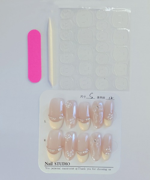 Lace Ladies（レースレディース）の「パール リボン フレンチ オーバル ネイルチップ（ネイルシール/ネイルチップ・レディース・イエロー・S/M/XS）」の6枚目の写真