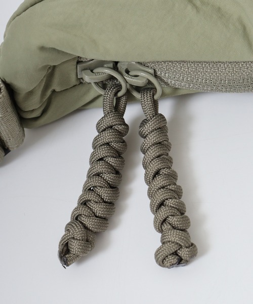 WILD THINGS（ワイルドシングス）の「WILD THINGS PUFF MINI SHOULDER BAG ナイロンボンディング ミニショルダーバッグ（ショルダーバッグ・メンズ・カーキ/ブラック/グレー・FREE）」の19枚目の写真