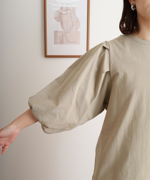 mitis(ミティス)の「mitis 袖タックボリュームプルオーバー(Tシャツ/カットソー・レディース・ブラック/ブルー/グレイッシュベージュ/オフホワイト・M)」の11枚目の写真