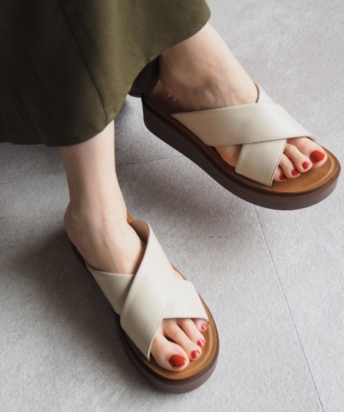 サッ！と履ける厚底コンフォートクロスサンダル
