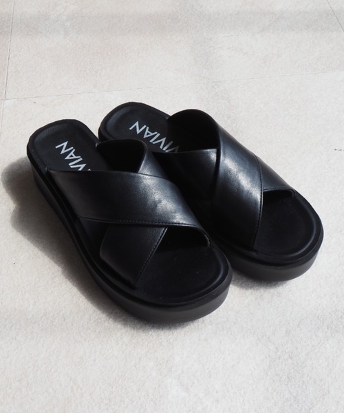 サッ！と履ける厚底コンフォートクロスサンダル