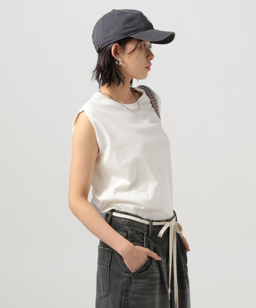 BAYFLOW（ベイフロー）の「[接触冷感/しなやかな肌触り]シルケットノースリーブT（Tシャツ/カットソー・レディース・ブラック/カーキ/オフホワイト/ネイビー・SMALL/MEDIUM）」の13枚目の写真