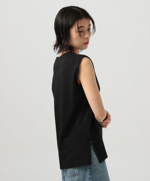 BAYFLOW（ベイフロー）の「[接触冷感/しなやかな肌触り]シルケットノースリーブT（Tシャツ/カットソー・レディース・ブラック/カーキ/オフホワイト/ネイビー・SMALL/MEDIUM）」の20枚目の写真