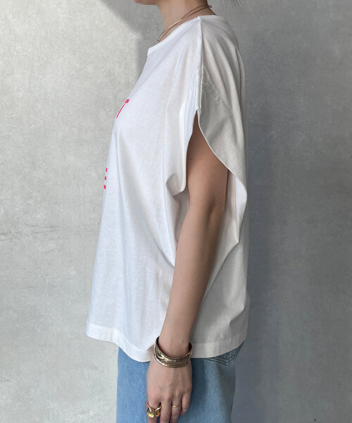 DouDou(ドゥドゥ)の「タックスリーブロゴTEE(Tシャツ/カットソー・レディース・ホワイト/ブラック/ホワイト系その他・FREE)」の6枚目の写真