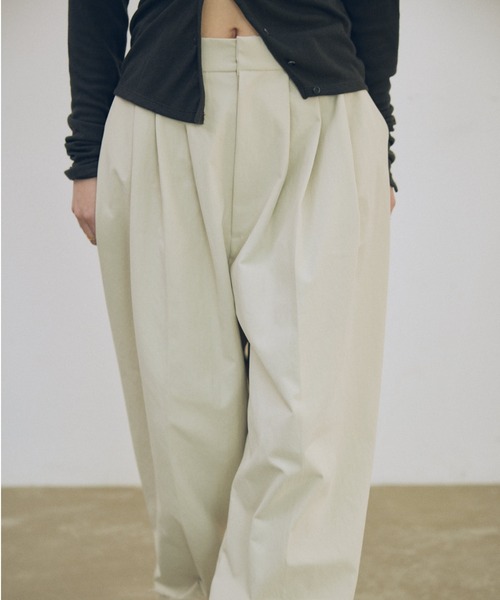 lit（リット）の「Half Up Tuck Pants（スラックス・レディース・ブラック/キナリ・38/36）」の16枚目の写真