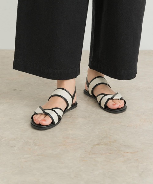 URBAN RESEARCH DOORS（アーバンリサーチドアーズ）の「パイピングサンダル（サンダル・レディース・ベージュ系その他/ホワイト系その他・38/36/37）」の4枚目の写真