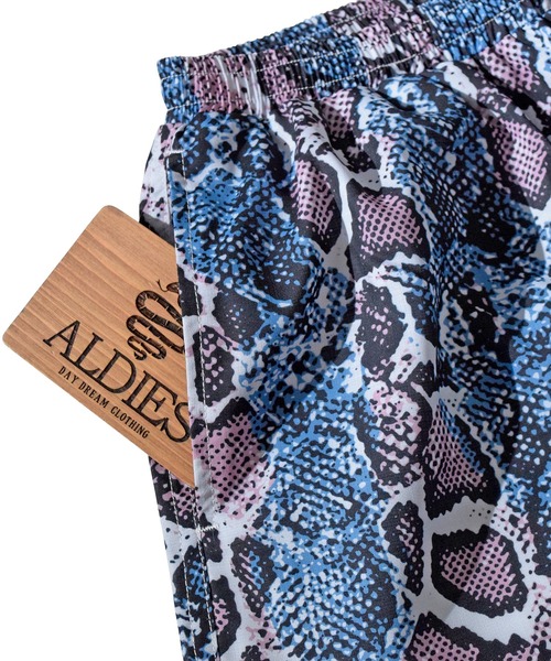 ALDIES(アールディーズ)の「Python Shorts / パイソンショーツ(その他パンツ・メンズ・ブルー/ピンク・SMALL/MEDIUM/LARGE/X-LARGE)」の4枚目の写真