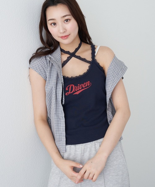 RAY CASSIN(レイカズン)の「【マルチウェイ】レースロゴパット付レイヤードキャミソール(キャミソール・レディース・グリーン系その他2/ネイビー/ホワイト系その他2/チャコールグレー/レッド系その他2・FREE)」の4枚目の写真