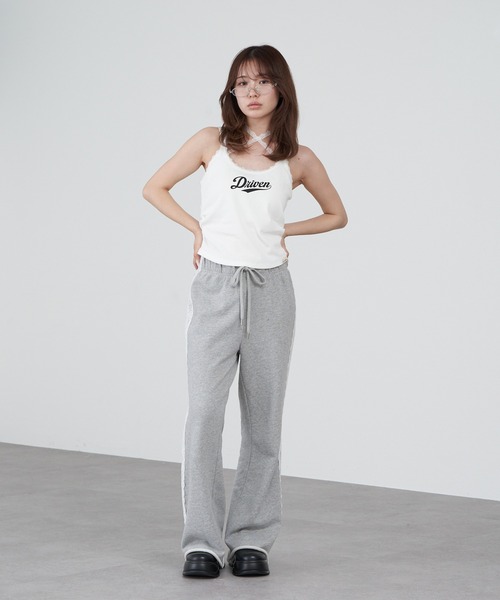 RAY CASSIN(レイカズン)の「【マルチウェイ】レースロゴパット付レイヤードキャミソール(キャミソール・レディース・グリーン系その他2/ネイビー/ホワイト系その他2/チャコールグレー/レッド系その他2・FREE)」の15枚目の写真