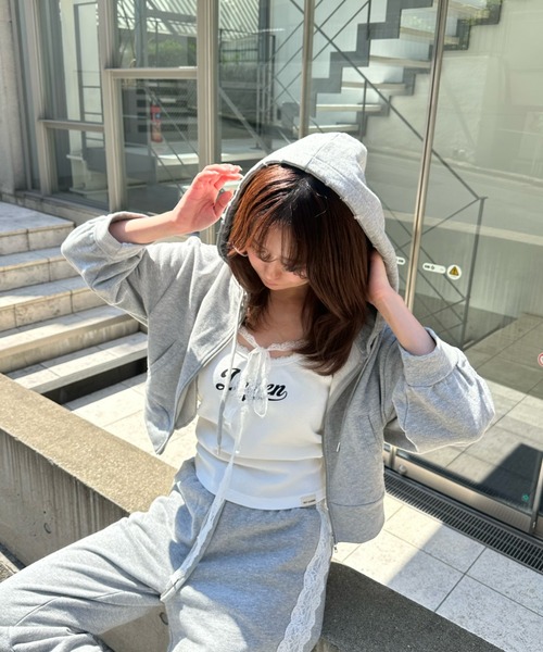 RAY CASSIN(レイカズン)の「【マルチウェイ】レースロゴパット付レイヤードキャミソール(キャミソール・レディース・グリーン系その他2/ネイビー/ホワイト系その他2/チャコールグレー/レッド系その他2・FREE)」の7枚目の写真