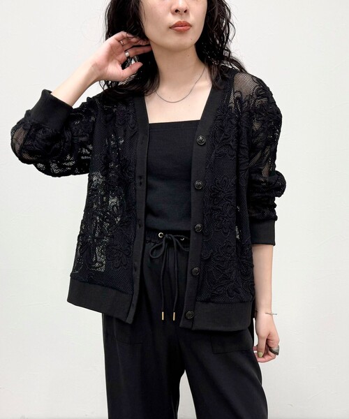 fredy emue（フレディエミュ）の「フラワーコード刺繍Vネックカーディガン（カーディガン/ボレロ・レディース・オフホワイト/ブラック・38）」の19枚目の写真