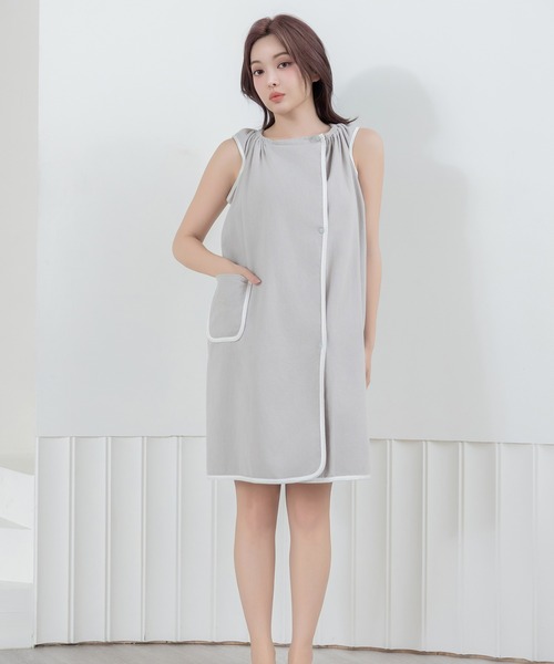 tu-hacci（ツーハッチ）の「拭いて、着て、くるまって。3wayラップタオルワンピース【ミドル丈/ロング丈】（ガウン/バスローブ・レディース・ベージュ系その他/グレイッシュベージュ/スモークピンク/ピンク系その他・L/M）」の2枚目の写真