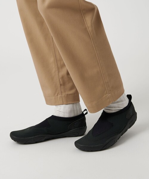 NIKE（ナイキ）の「＜NIKE＞アクア ターフ（スリッポン・メンズ・ターコイズブルー系/ブラック・26cm/28cm/27cm）」の2枚目の写真