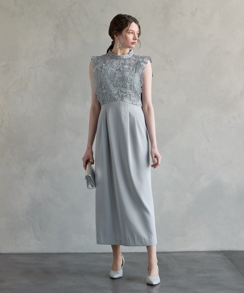 AIMER(エメ)の「メッシュフラワーレース×マットサテンフリルスリーブタイトパーティードレス 結婚式 お呼ばれ ドレス 20代 30代 40代(ドレス・レディース・ネイビー/ベージュ/グレイッシュブルー・MEDIUM)」の4枚目の写真