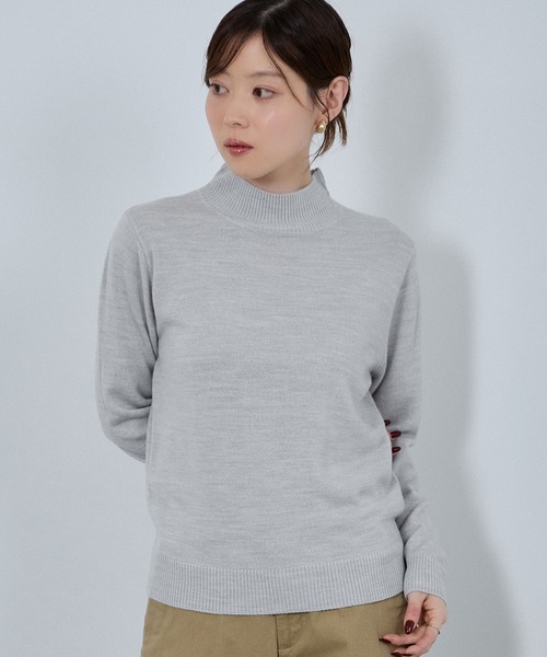 NAVY(ネイビー)の「nAvy カシミヤタッチハイネック(ニット/セーター・レディース・ブラック/グレー/イエロー/グリーン/オレンジ系・M/L)」の11枚目の写真