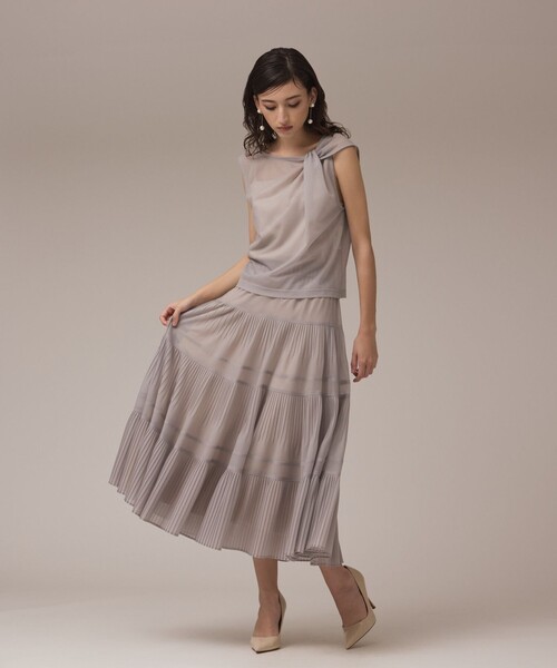 GRACE CONTINENTAL(グレースコンチネンタル)の「プリーツティアードスカート(スカート・レディース・ブラック/ブルー/ベージュ・36)」の7枚目の写真