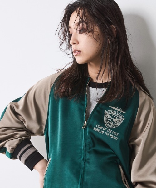 CHIC STYLE(シックスタイル)の「リバーシブルスカジャン<大きいサイズ有>シックスタイル(スカジャン・レディース・オレンジ系/グリーン系・3L/LL/L/M/5L/4L)」の2枚目の写真