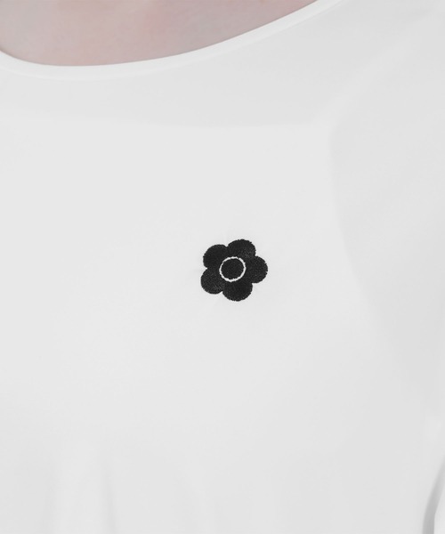 【新品】マリークワント　ホワイトTシャツ マリークワント MARY QUANT レトロロゴジェル Tシャツ