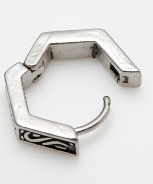 チャイハネ（チャイハネ）の「【チャイハネ】ヘキサカラMEN'Sピアス（ピアス（両耳用）・メンズ・ゴールド/シルバー・FREE）」の3枚目の写真