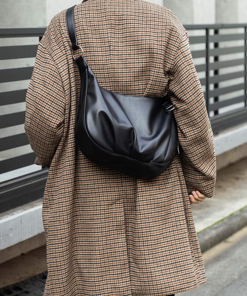 RAGEBLUE（レイジブルー）の「シンセティックレザーコンビ/タックラウンドショルダーバッグ（ショルダーバッグ・メンズ・ブラック/その他19・FREE）」の22枚目の写真