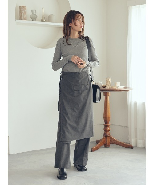 Mila Owen(ミラオーウェン)の「巻きスカートレイヤウエストゴムシガレットパンツ(その他パンツ・レディース・モカ/ブラック/グレー・0/1)」の8枚目の写真