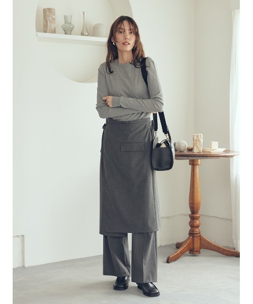 Mila Owen(ミラオーウェン)の「巻きスカートレイヤウエストゴムシガレットパンツ(その他パンツ・レディース・モカ/ブラック/グレー・0/1)」の7枚目の写真