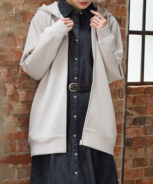 Honeys（ハニーズ）の「きれいめロングジップ（パーカー・レディース・モカ/ブルーグリーン/ブラック/グレイッシュベージュ・M/LL/L）」の3枚目の写真