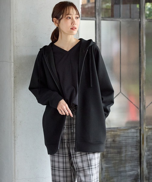 Honeys（ハニーズ）の「きれいめロングジップ（パーカー・レディース・モカ/ブルーグリーン/ブラック/グレイッシュベージュ・M/LL/L）」の6枚目の写真