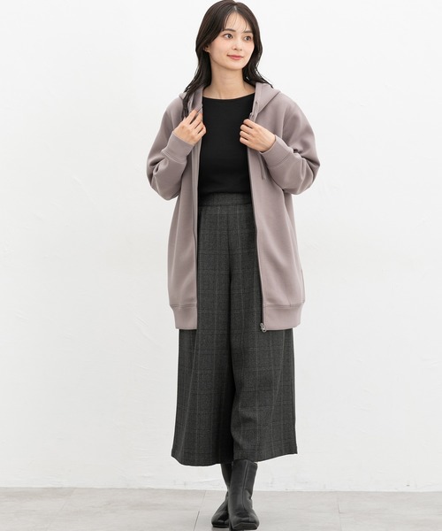 Honeys（ハニーズ）の「きれいめロングジップ（パーカー・レディース・モカ/ブルーグリーン/ブラック/グレイッシュベージュ・M/LL/L）」の12枚目の写真