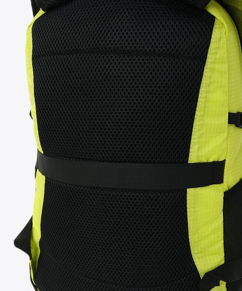 Columbia(コロンビア)の「Columbia/ タイガーブルック18Lパッカブルバックパック /コロンビア(バックパック/リュック・レディース・ブラック/パープル・ONE SIZE)」の12枚目の写真