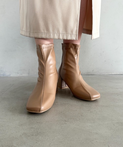 MYMOOD.（マイムード）の「バッグファスナーヒールブーツ（ブーツ・レディース・ベージュ/アイボリー/ブラック・23.5cm/24.5cm）」の19枚目の写真