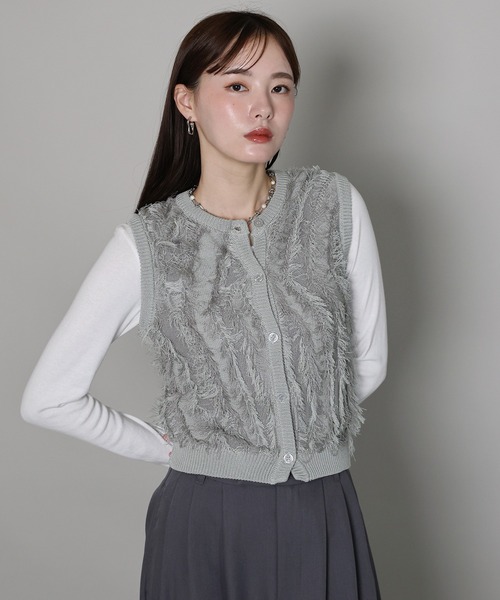 J by blue(ジェイバイブルー)の「ミックスフリンジニットベスト(ベスト・レディース・ベージュ/グレー・MEDIUM)」の12枚目の写真