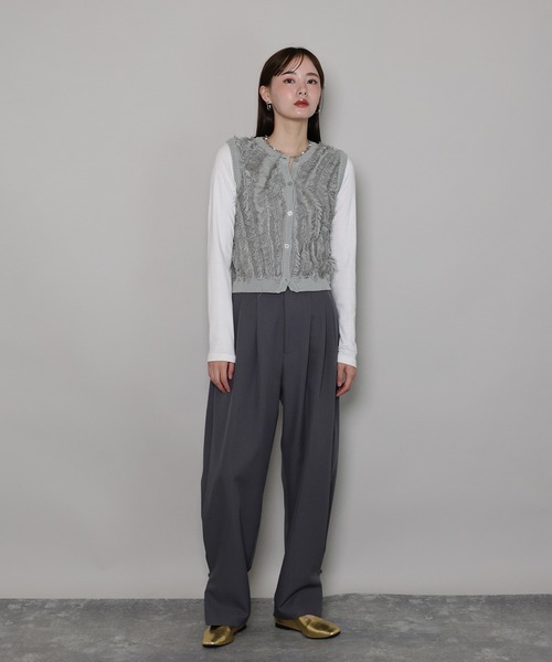 J by blue(ジェイバイブルー)の「ミックスフリンジニットベスト(ベスト・レディース・ベージュ/グレー・MEDIUM)」の16枚目の写真