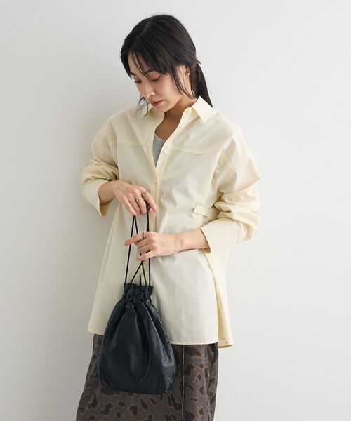 CRAFT STANDARD BOUTIQUE(クラフトスタンダードブティック)の「サイドベルトシャツ(シャツ/ブラウス・レディース・サックスブルー/ブルーグリーン/イエロー・FREE)」の5枚目の写真