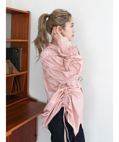 Ungrid(アングリッド)の「ギャザーデザインルーズシャツ(シャツ/ブラウス・レディース・オフホワイト/その他1/ピンク・FREE)」の19枚目の写真