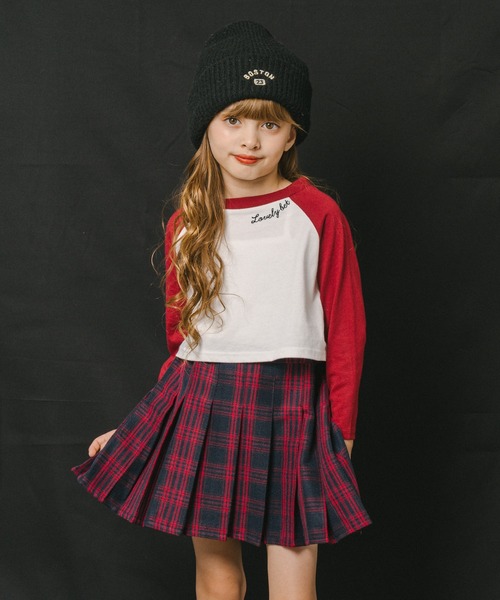 URBAN CHERRY(アーバンチェリー)の「【綿100%】発泡ロゴプリントクロップド丈ラグランロンT(Tシャツ/カットソー・キッズ・レッド/ブラウン/チャコール/ブラック・110cm/120cm/130cm/140cm/150cm)」の18枚目の写真