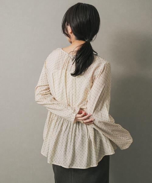 SENSE OF PLACE by URBAN RESEARCH(センスオブプレイスバイアーバンリサーチ)の「フロッキードットウエストギャザーブラウス(シャツ/ブラウス・レディース・ブルー系その他/ベージュ系その他/ブラック系その他・ONE)」の17枚目の写真