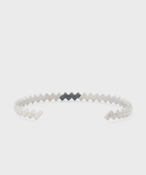 Paul Smith（ポールスミス）の「“Square Spike” バングル【250915 240】（バングル/リストバンド・メンズ・シルバー・FREE）」の3枚目の写真